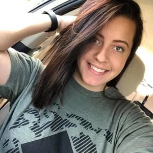 Meet your Posher, Chloe